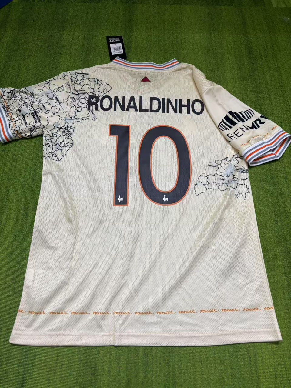 Ronaldinho Guacho Atletico Mineiro 2021 2022 Season Retro Jersey – Back View