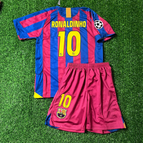 05/06 Barcelona Home Kids – Jersey for Children – | KinderTrikot | Enfant Football Jersey – Ronaldinho Gaucho – Back View