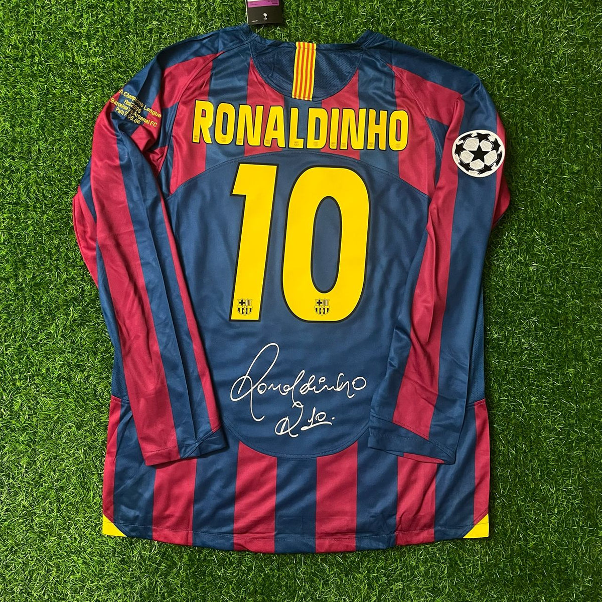Ronaldinho Gaucho 10 – Barcelona 2006 Final Retro Long Sleeve Football Jersey – | | – Back View