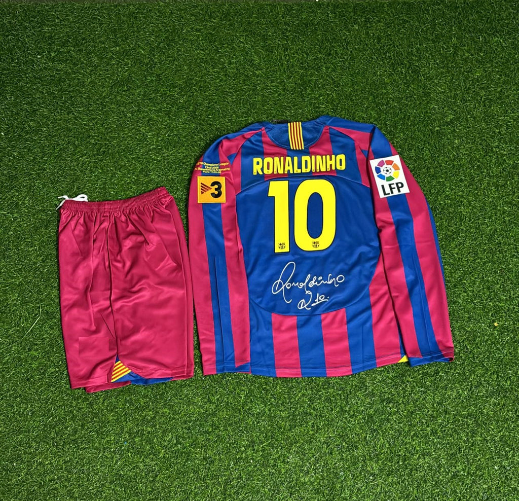 Ronaldinho Gaucho Barcelona 2006 Final Kids Special Retro Long Sleeve Football Jersey – Detailed View