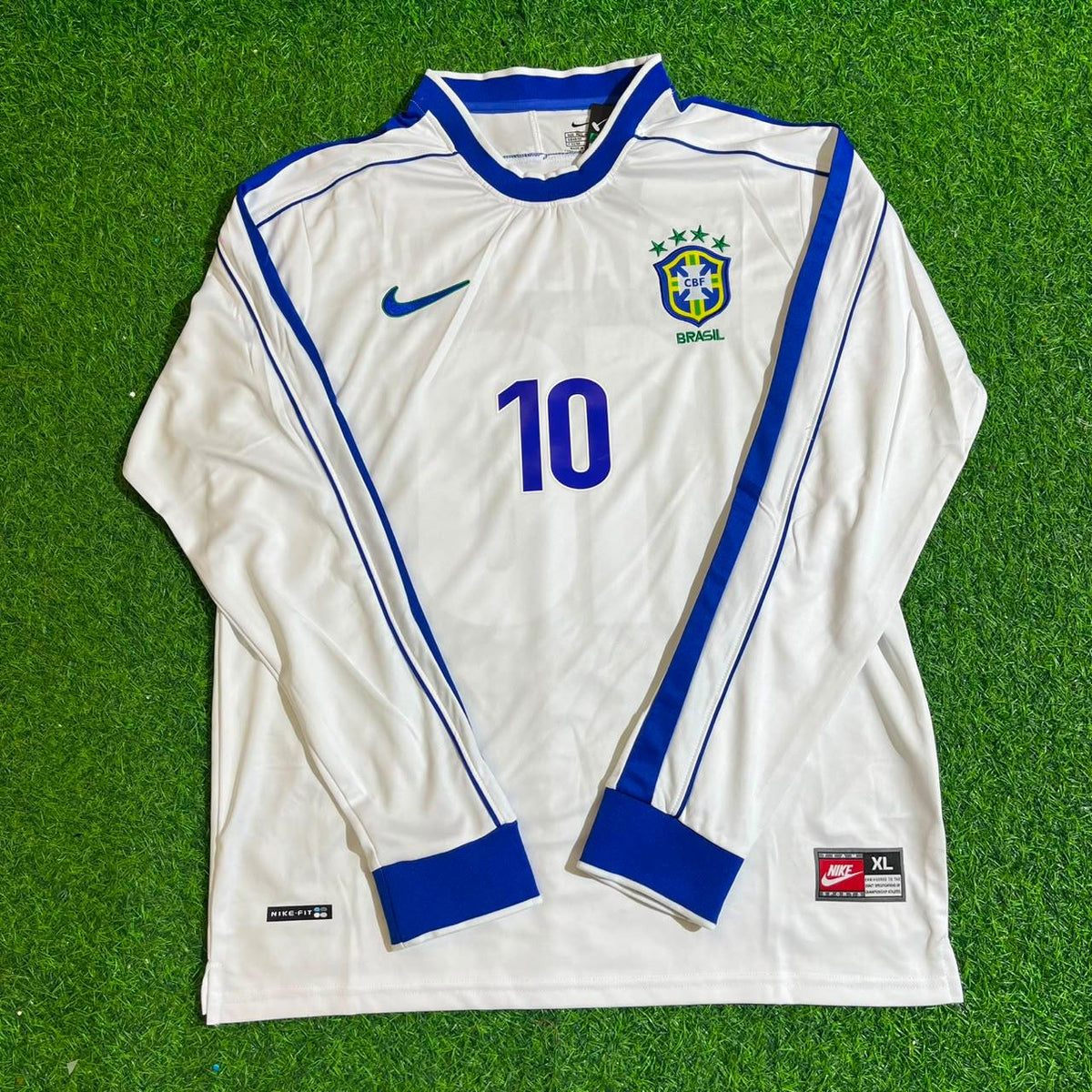 Brazil Long Sleeve Retro Football Jersey – Ronaldinho Gaucho – Front View