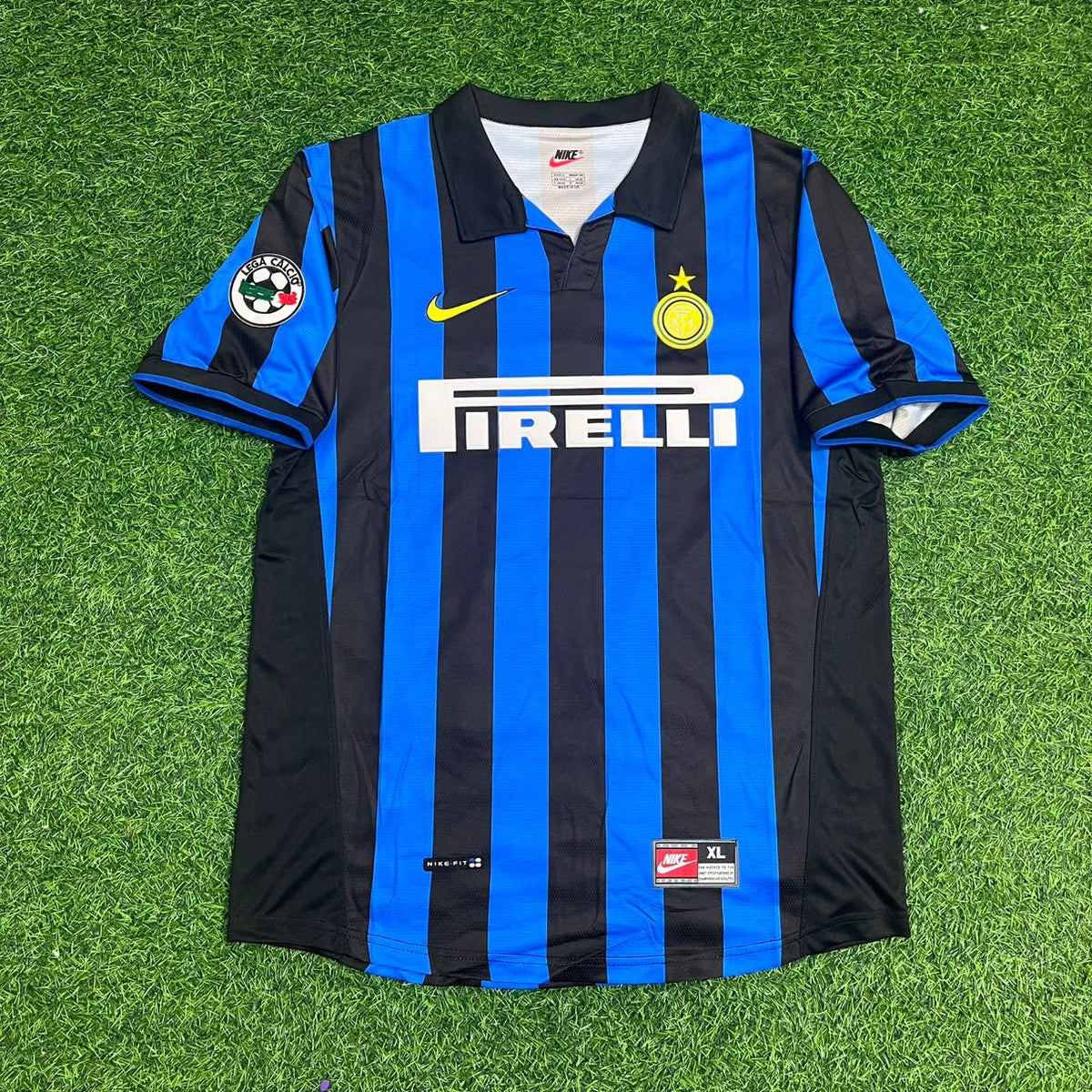 Ronaldo Nazario El Fenomeno R9 - Inter Retro Jersey – Front View