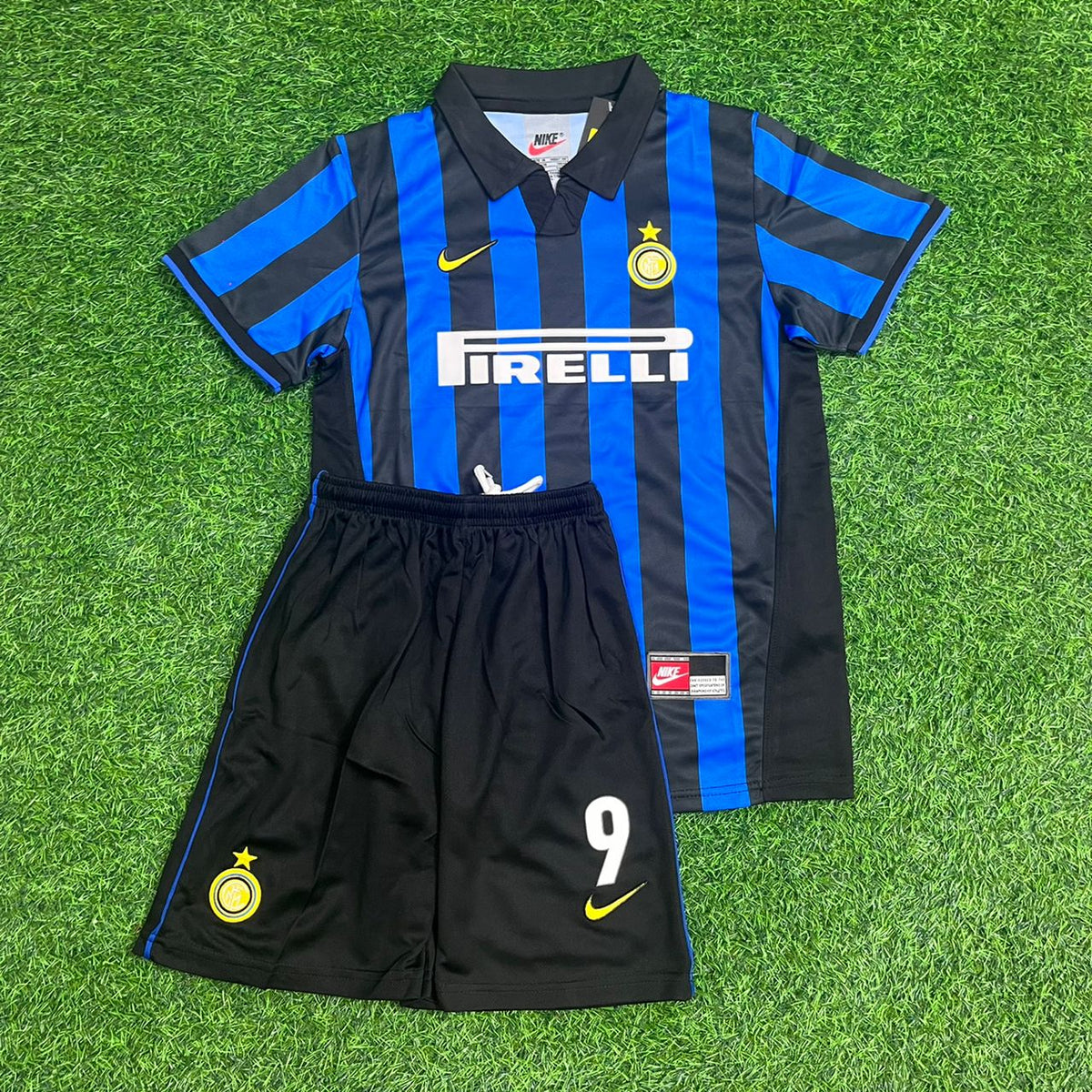 Ronaldo Nazario El Fenomeno R9 - Inter Retro Kids Football Jersey – Front View