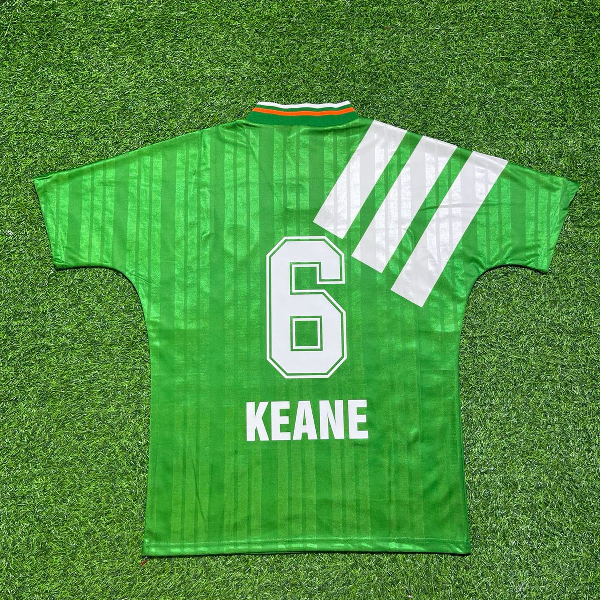 Ireland EIRE Retro Football Jersey – Roy Keane – Back View