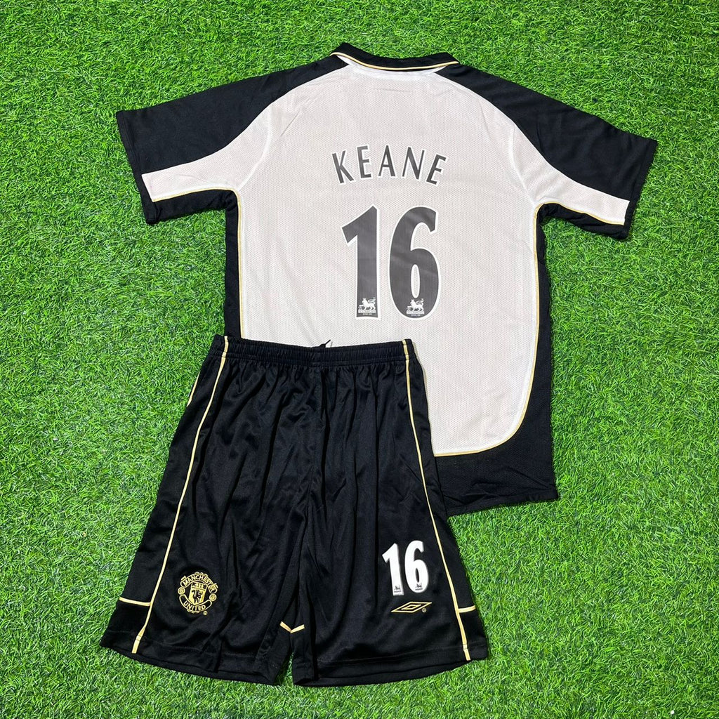 2001/02 Manchester United Retro Reversible Kids Football Jersey – Roy Keane – Back View