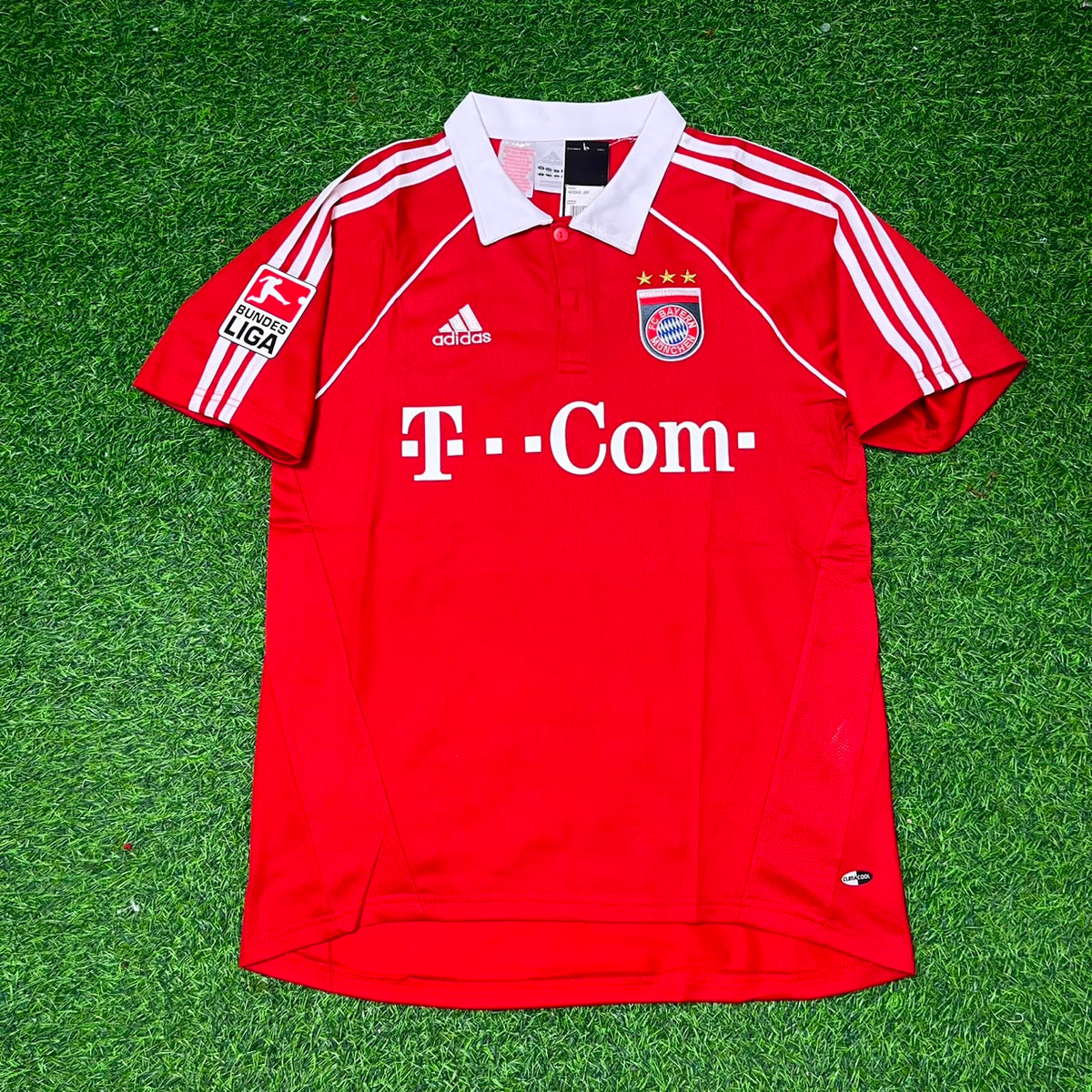 2005 Willy Sagnol Bayern Munich 06 Bundesliga Red Home Retro Football Jersey – Front View