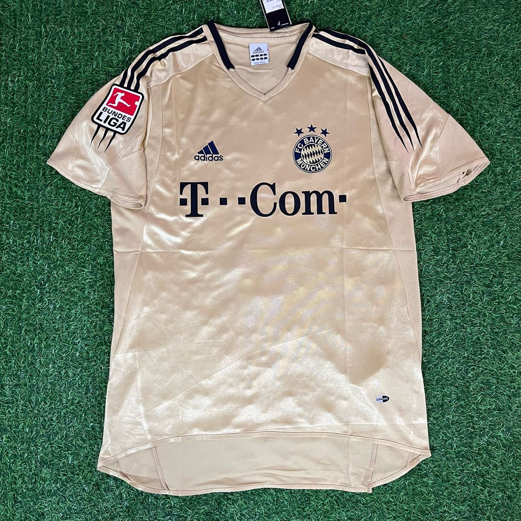 Roy Makaay Bayern Munich Retro Golden 2004/05 Jersey – Front View