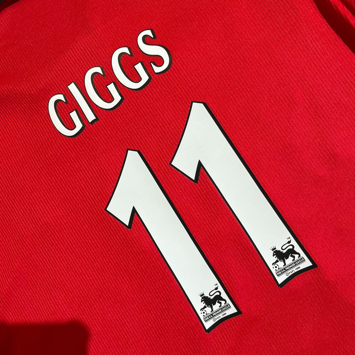 Ryan Giggs 11 - Manchester United 1999 Red Long Sleeve Kids Kit Jersey – 5