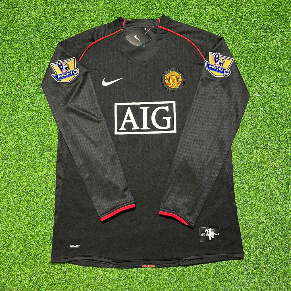 Ryan Giggs 2007-2008 Manchester United Black Retro Jersey – Front View