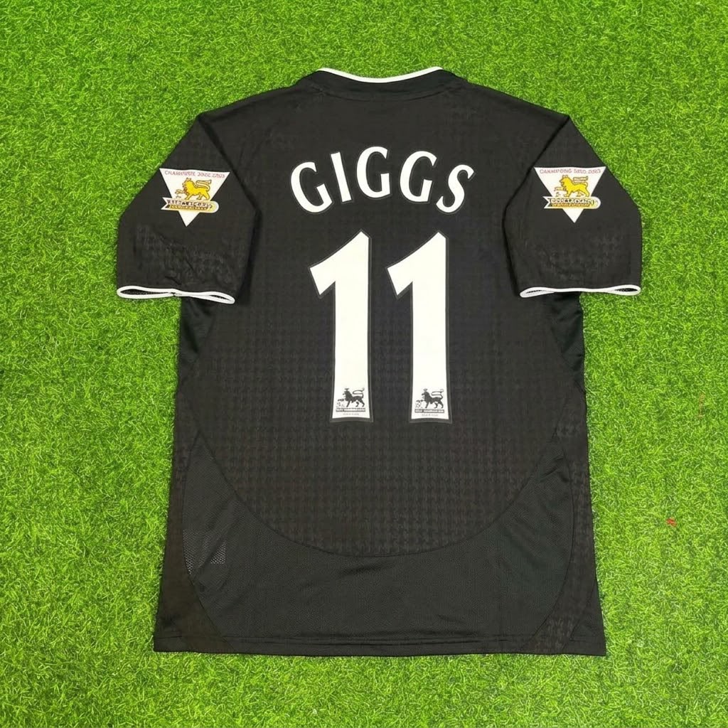 Ryan Giggs Manchester United 2003-2004 Away Black Retro Football Jersey – Back View