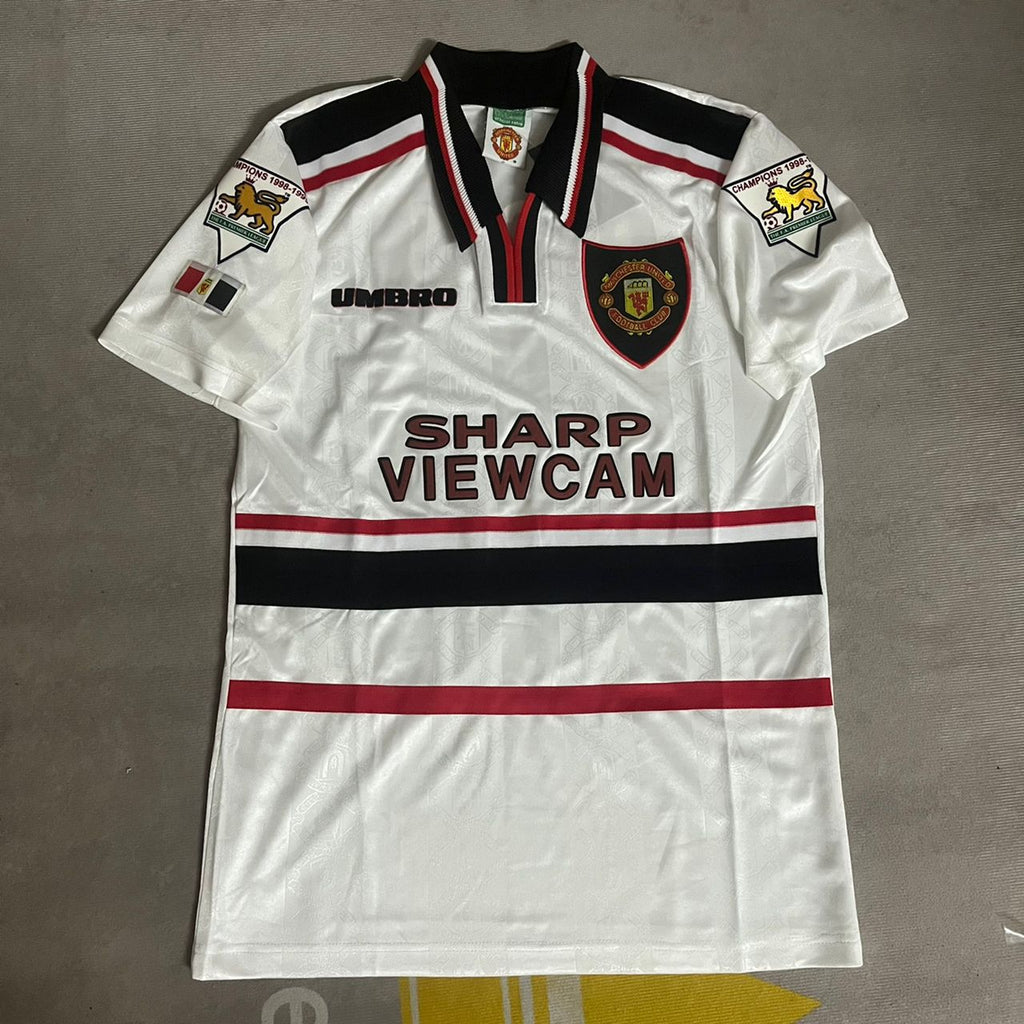 Ryan Giggs Manchester United Retro Football Jersey – Front View