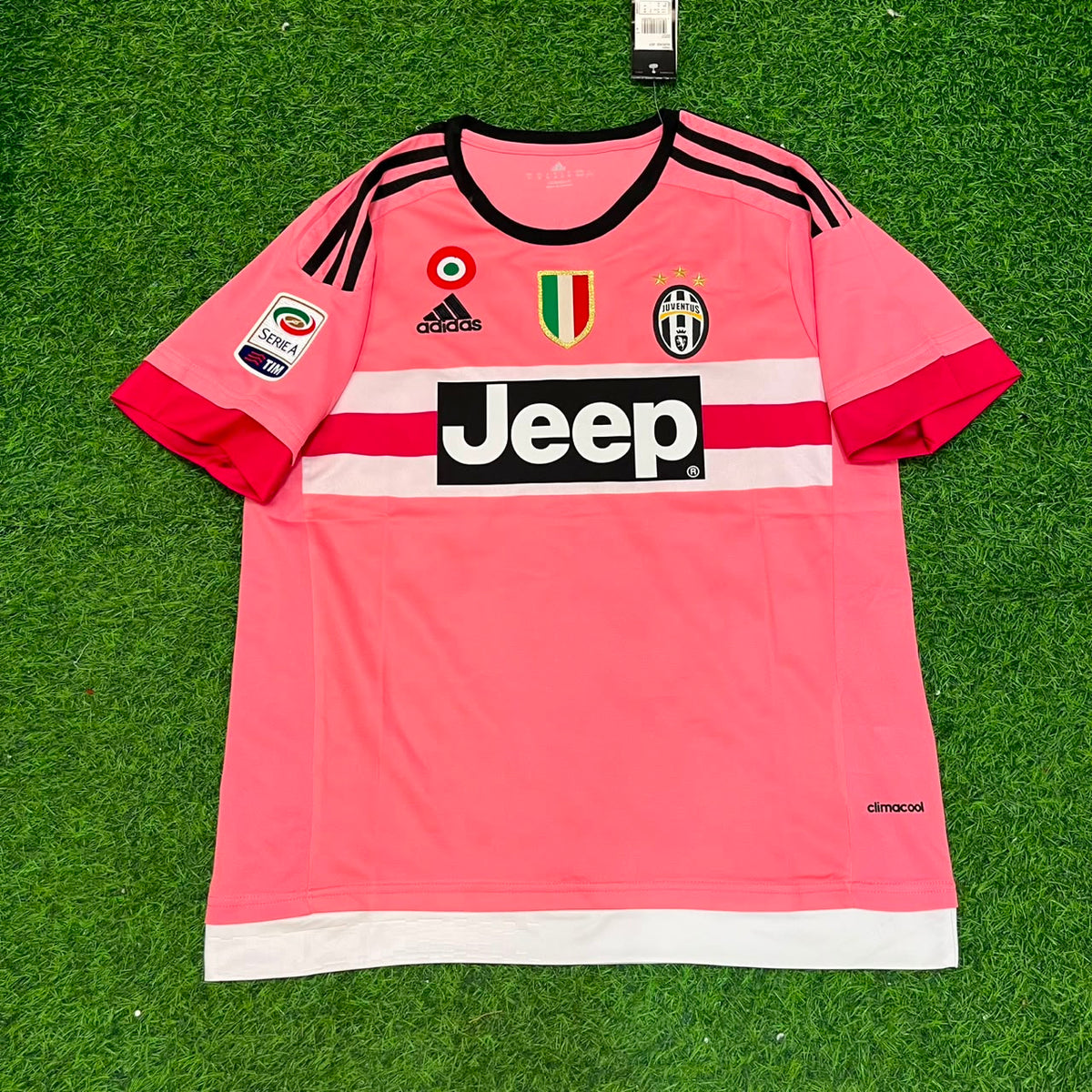 Juventus Retro Pink 2015-2016 Jersey – Sami Khedira – Front View