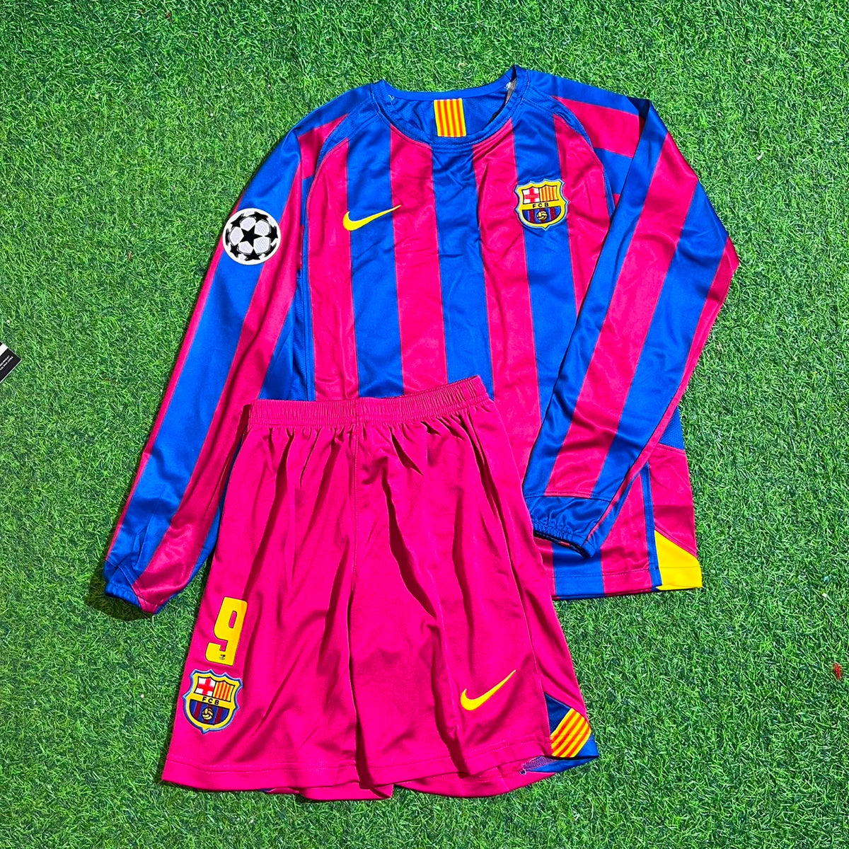 Samuel Eto'o Barcelona 2005-2006 Long Sleeve Kids Retro Football Jersey – Detailed View
