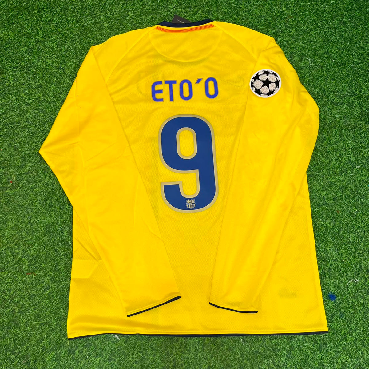 Samuel Eto'o FC Barcelona 08/09 Season Yellow Away Retro Football Jersey – Back View