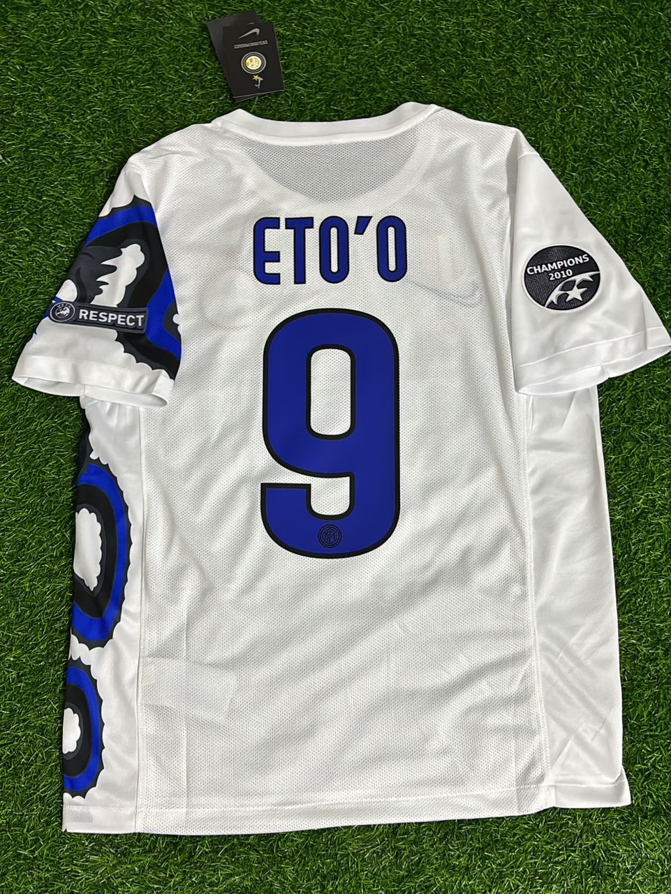2010 Samuel Etoo - Inter 2011 White Dragon Football Jersey – Back View