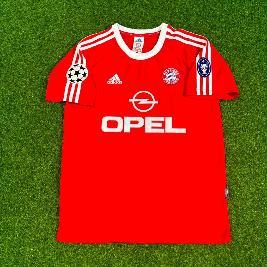 Samuel Kuffour FC Bayern Munich 2000/2001 Retro – Front View