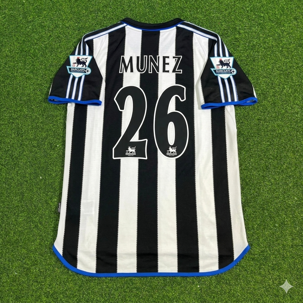 Santiago Munez #26 Newcastle United Retro Football Jersey – Back View