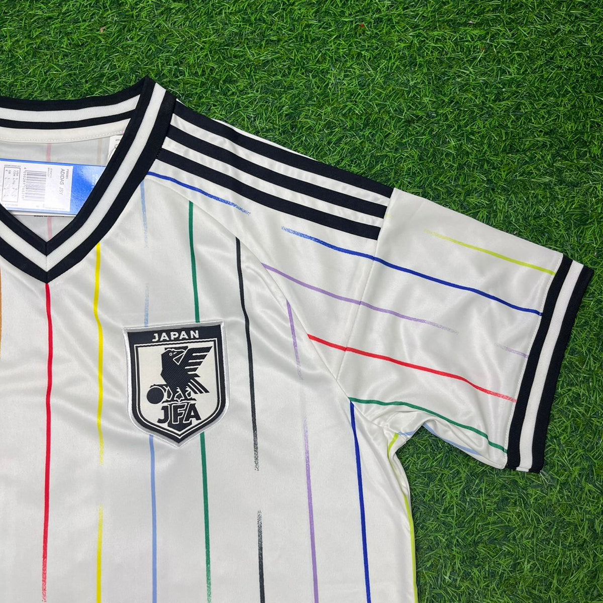 Shinji Kagawa Japan Away White Football Jersey – Detailed View