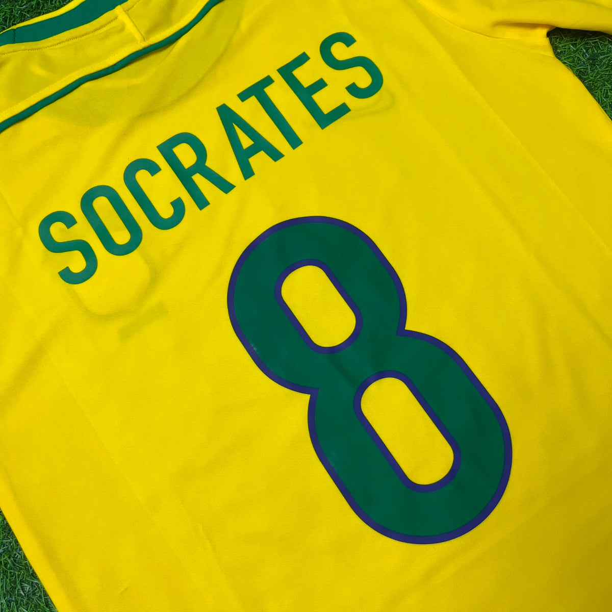 Brazil Long Sleeve Retro Football Kit Jersey Shirt – Sócrates #8- – Detailed View