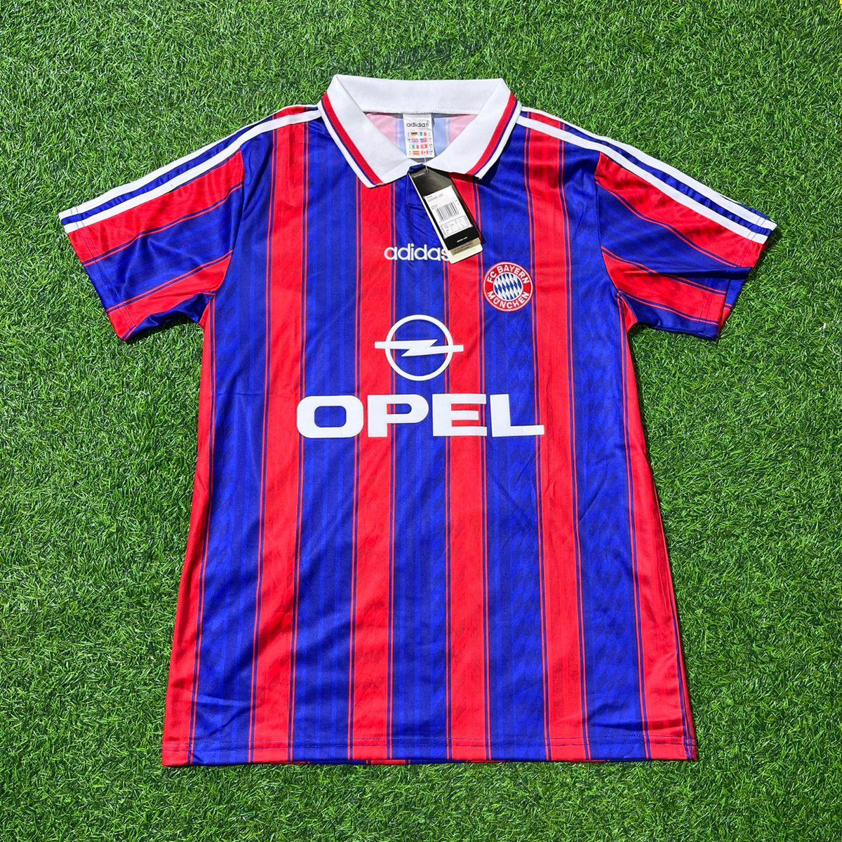 Stefan Effenberg Bayern Munich Retro Football Jersey – Front View