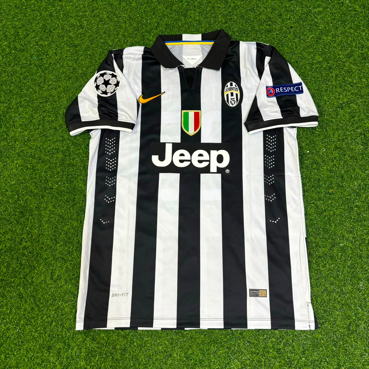 2014 Stephan Lichtsteiner 26-Juventus 2015 Retro Football Jersey – Back View