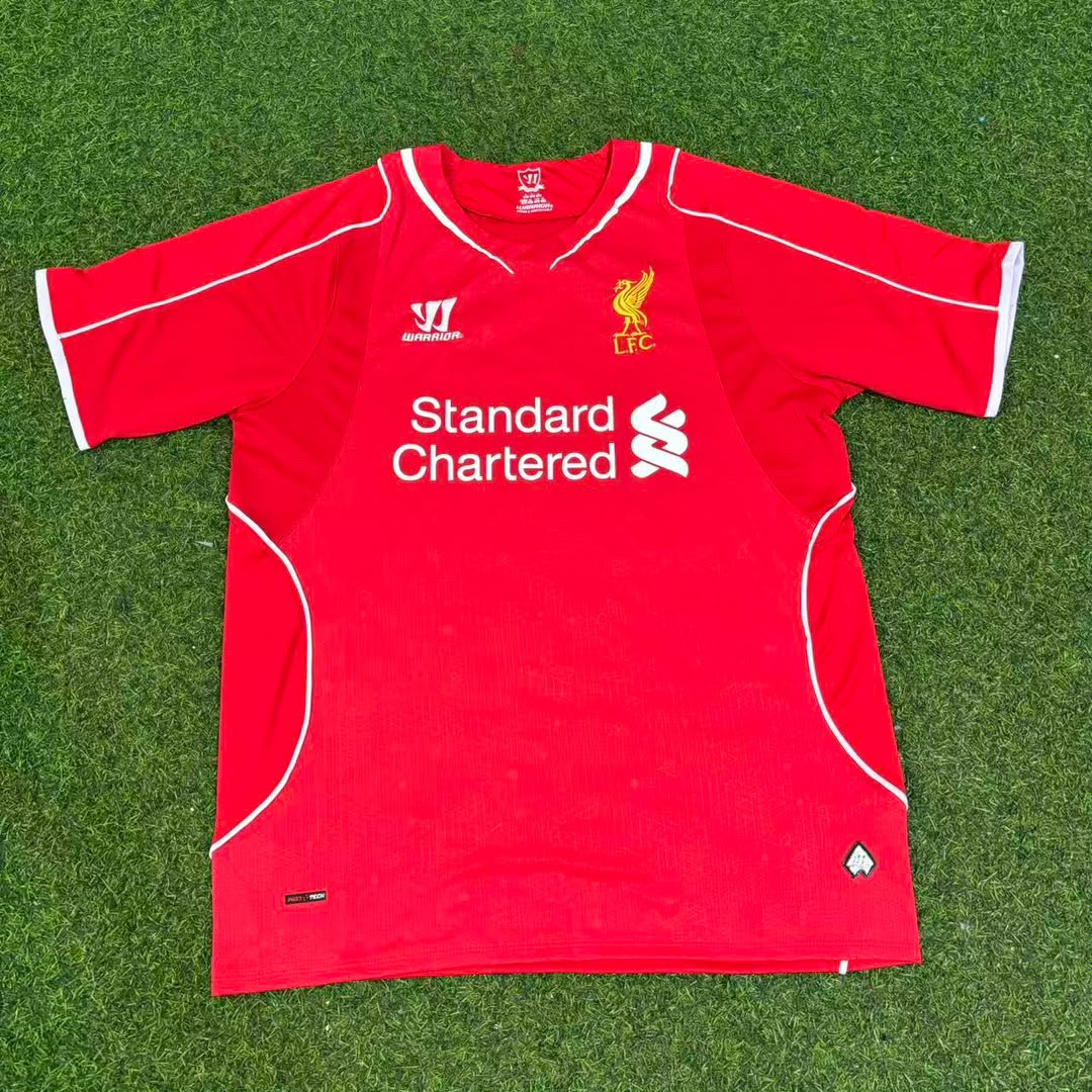 Liverpool 2014/15 Home Retro Kit Jersey – Steven Gerrard 8 - – Front View