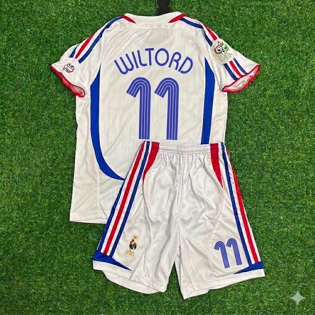 France 2006 World Cup Retro Kids Kit – | KinderTrikot Enfant – Sylvain Wiltord #11 – Back View