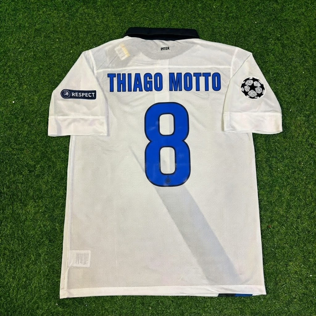 Thiago Motta #8 Inter 2011/2012 White Away Jersey – Back View