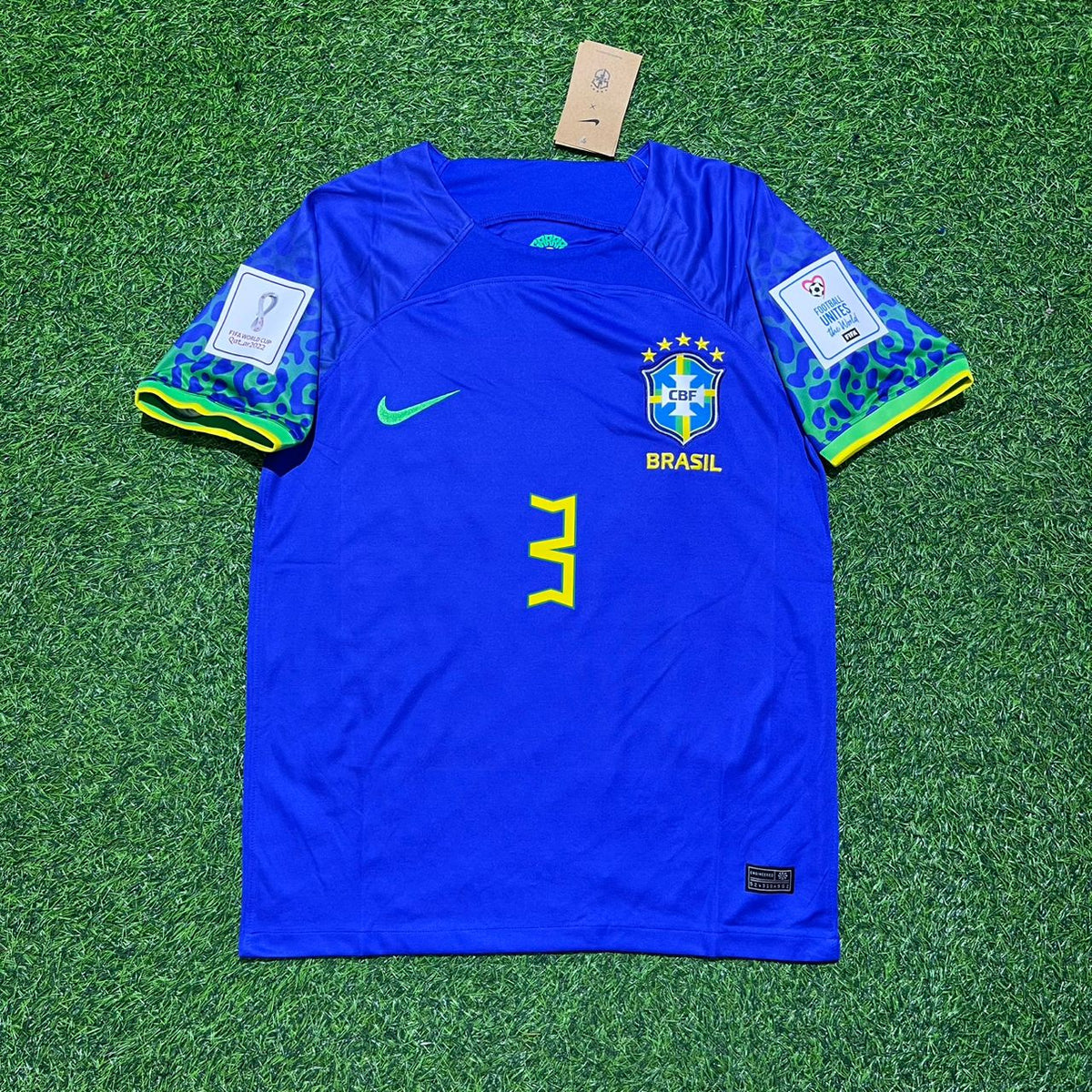 Thiago Silva Brazil 2022 World Cup Retro Football Jersey – Front View