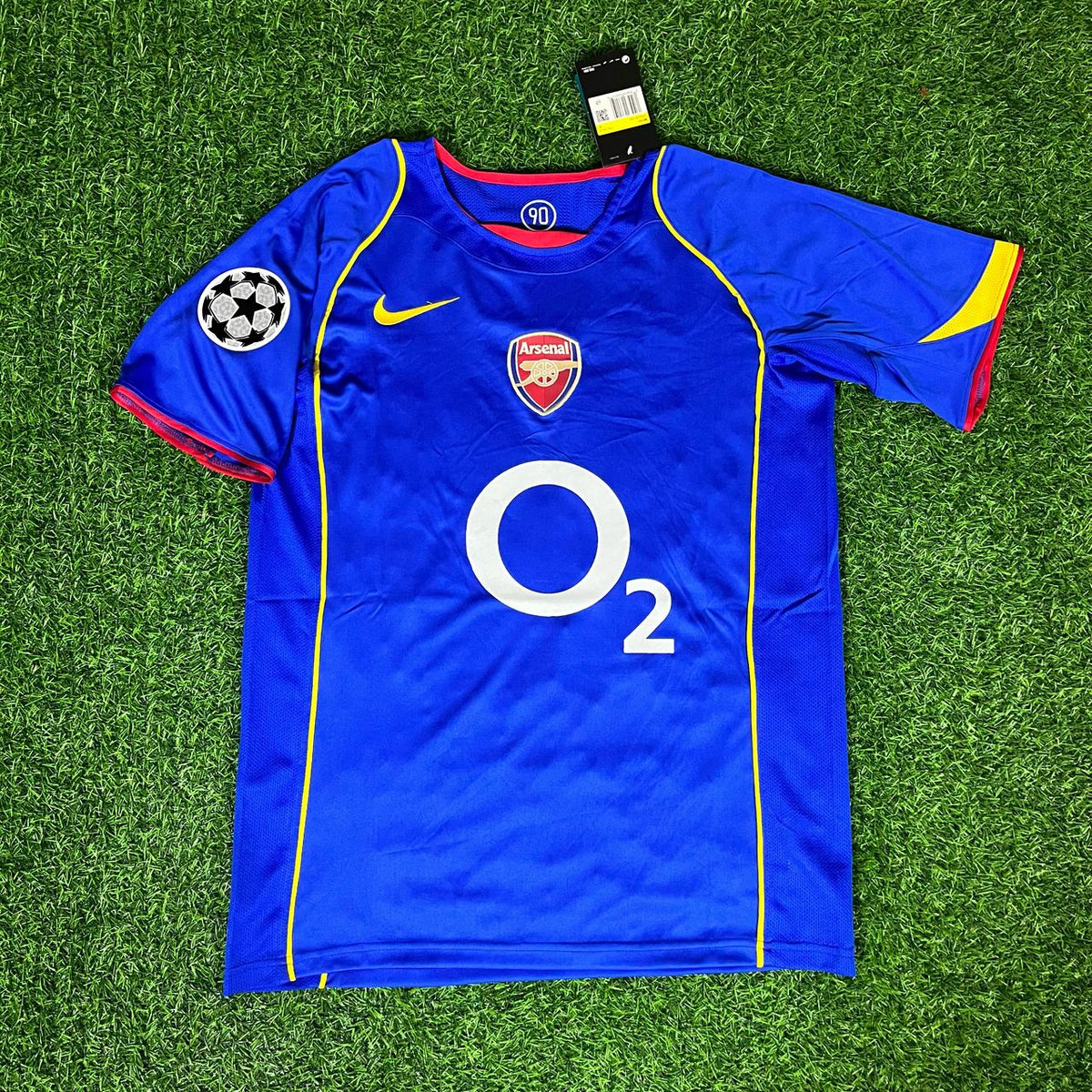 2004/05 Gilberto Silva Arsenal Blue Retro Football Jersey – Front View