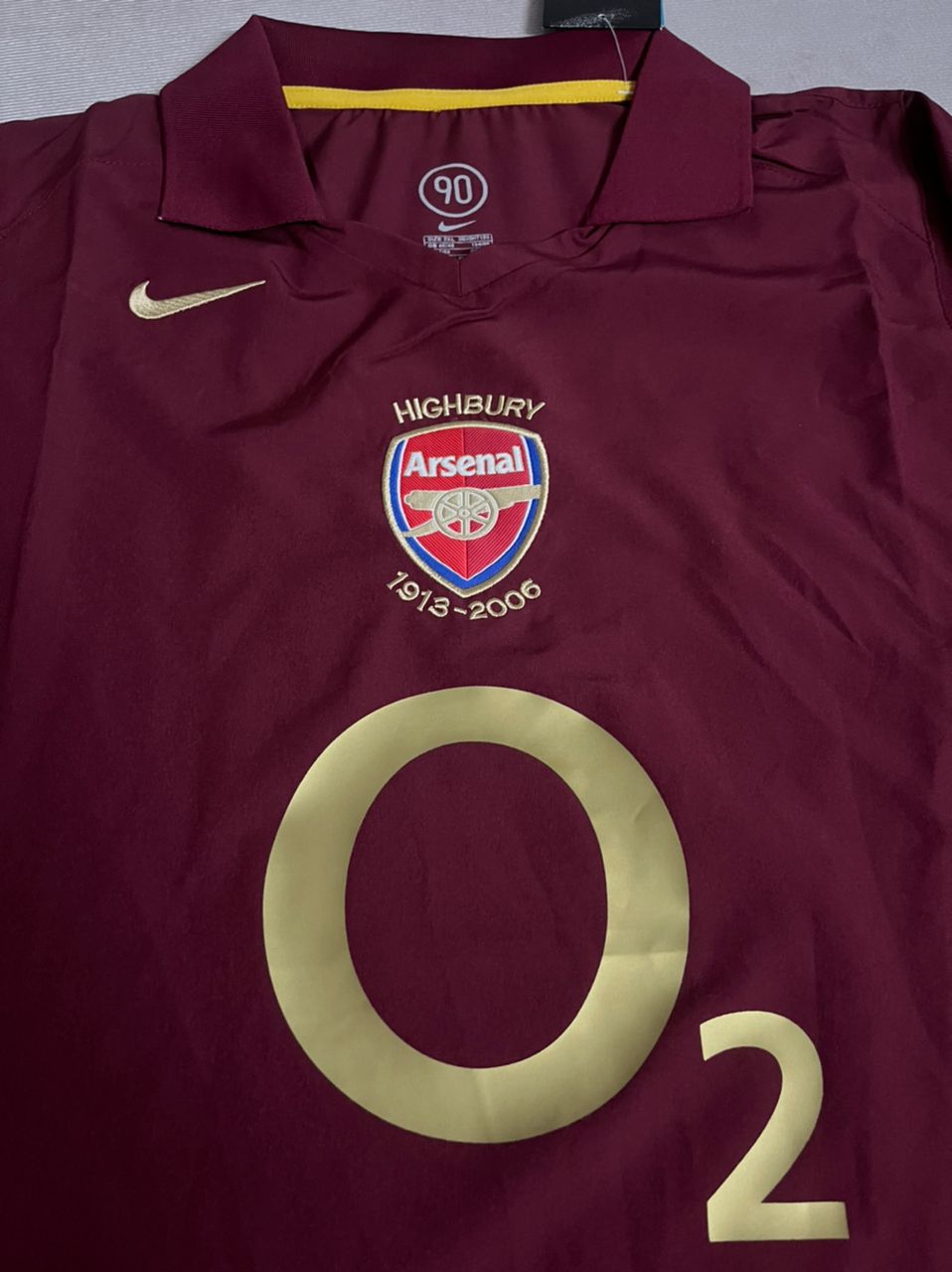 Robin van Persie Arsenal 2006 Highbury Burgundy Retro Football Jersey – Detailed View