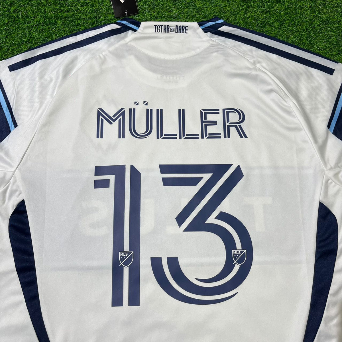 Thomas Müller Vancouver Whitecaps Home Football Jersey – Detailed View