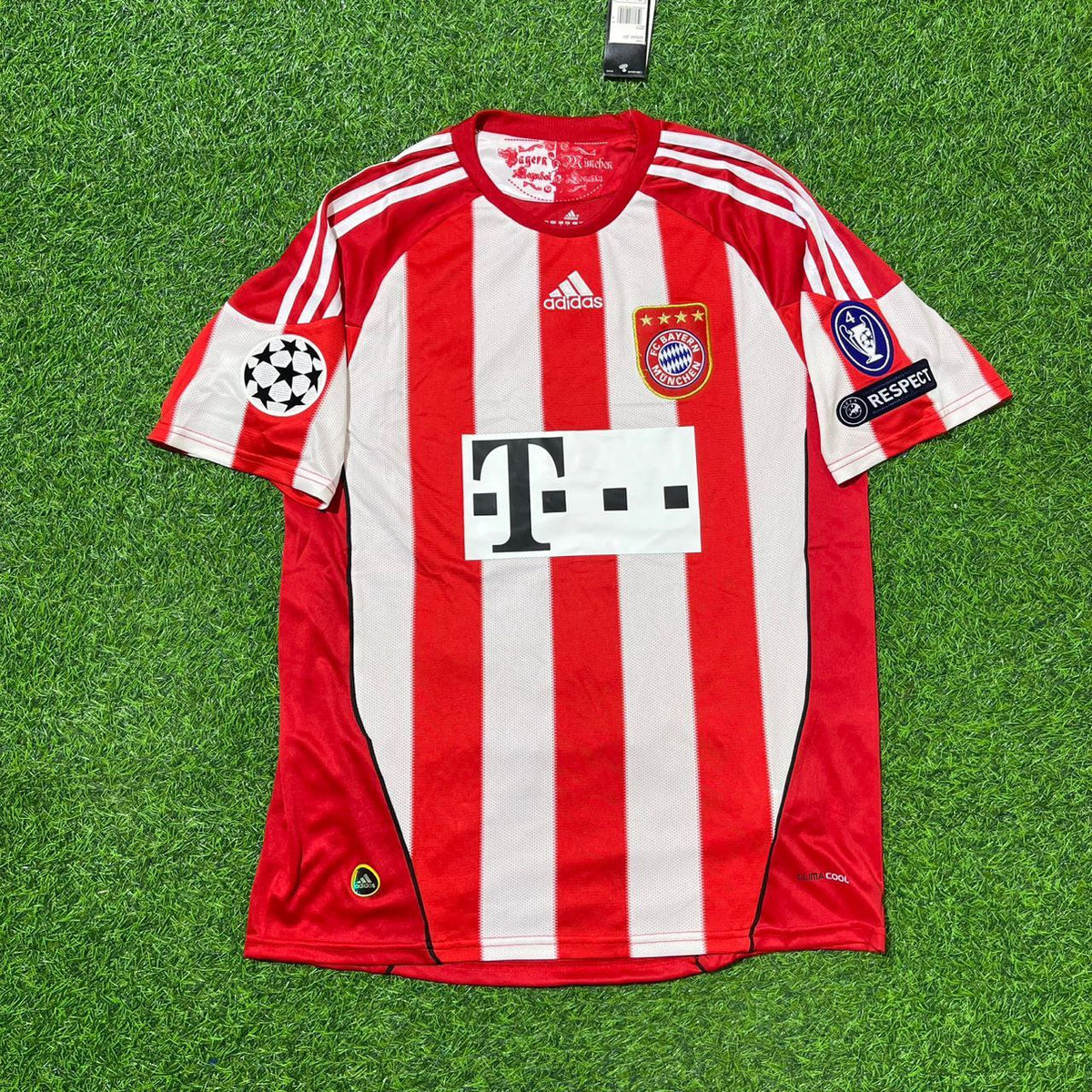 2010/11 Thomas Müller Bayern Munich Home Football Jersey – Front View