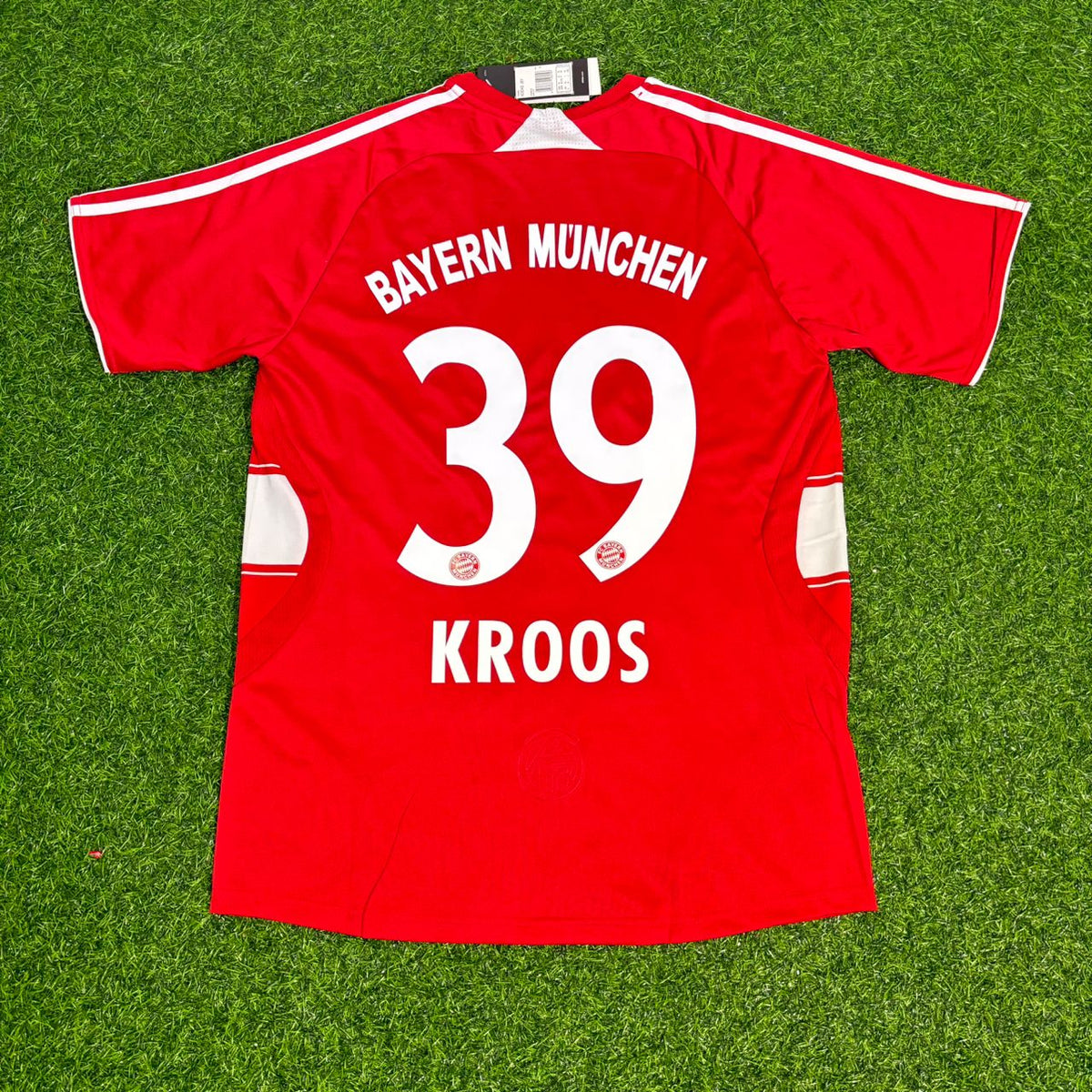 Bayern Munich 2007–2009 Retro Football Jersey – Toni Kroos – Back View