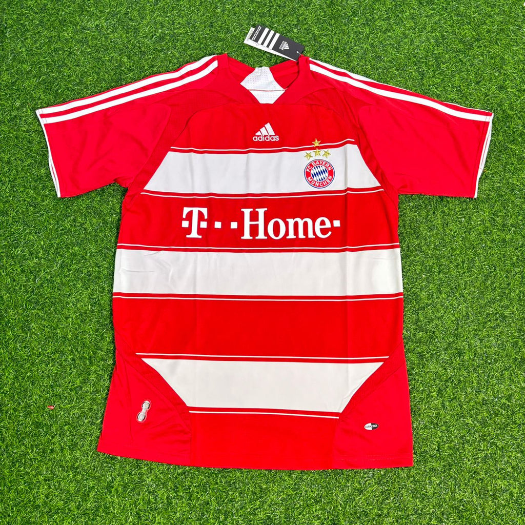 Bayern Munich 2007–2009 Retro Football Jersey – Toni Kroos – Front View