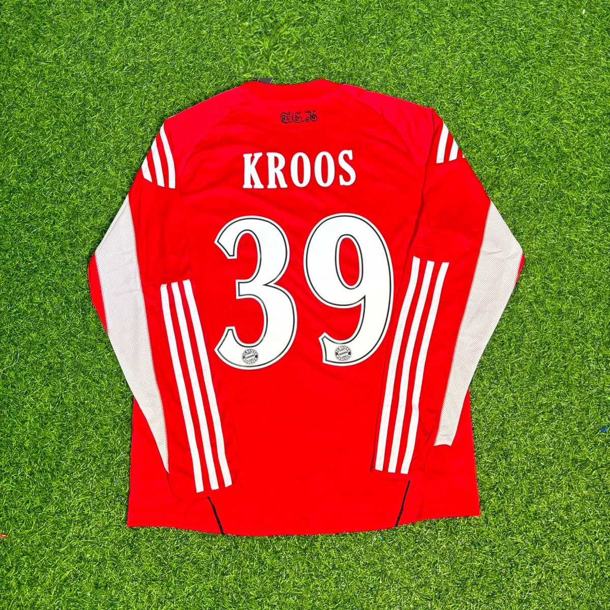 2010/11 Toni Kroos FC Bayern Munich Red Retro Football Jersey – Back View