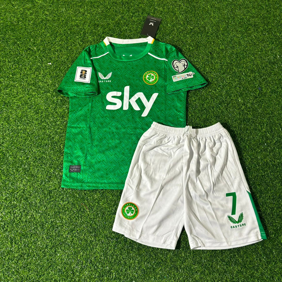 Ireland Éire Green 2026 World Cup Kids Football Jersey – Troy Daniel Parrott – Front View