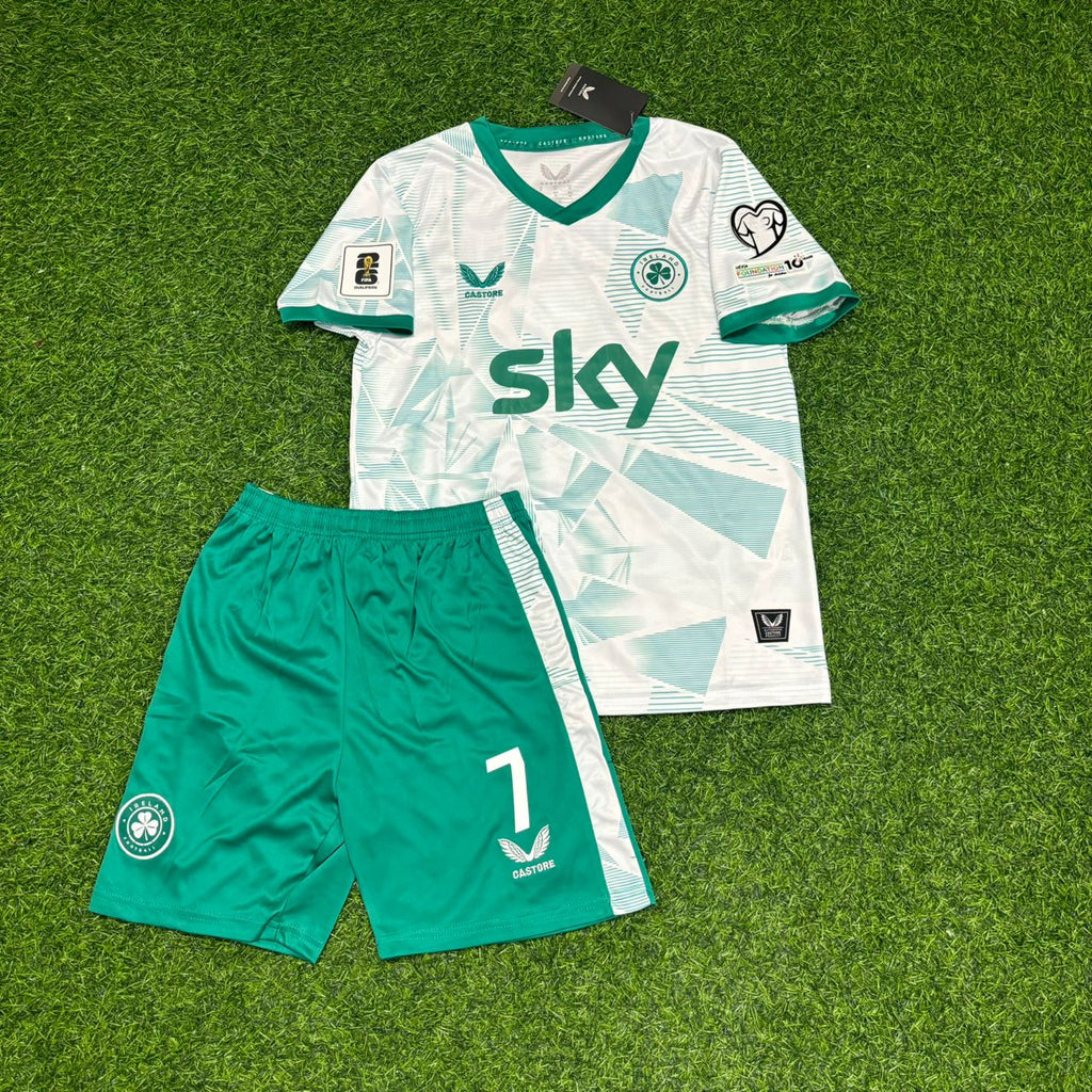 Ireland Éire 2026 World Cup Kids Football Jersey – Troy Parrott – Front View
