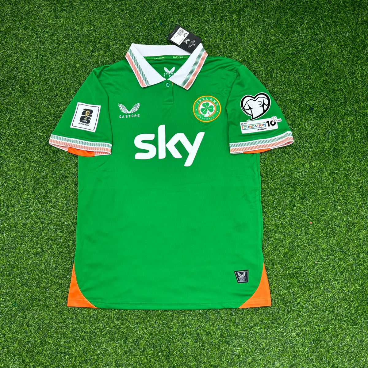 Ireland Eire Green National Team Football Jersey – Troy Parrott – Front View