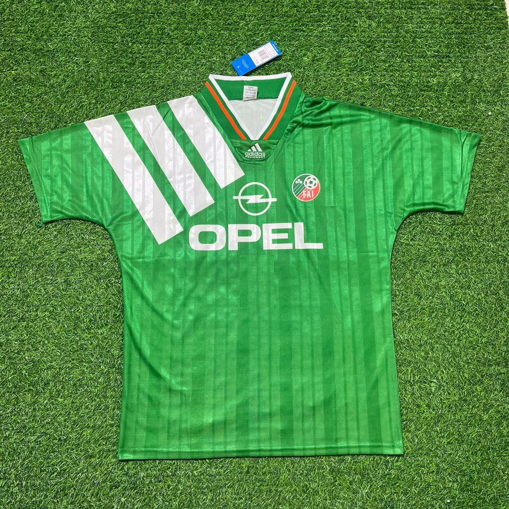 Ireland Retro Football Jersey – Troy Parrott Legendary EIRE – Front View