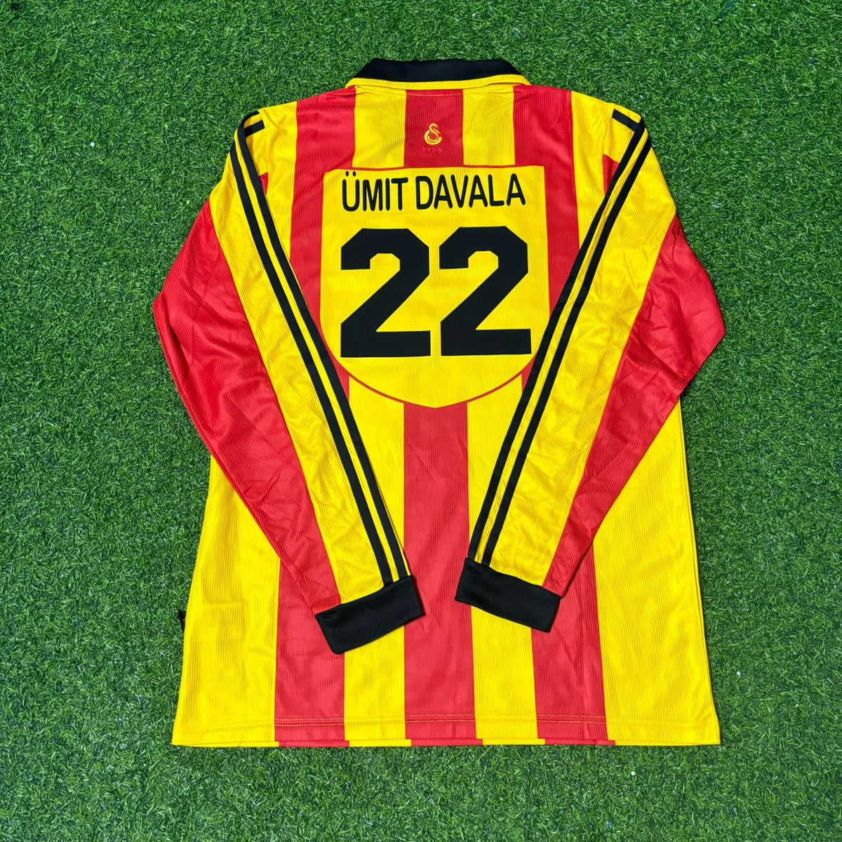 1999/00 Ümit Davala Galatasaray Long Sleeve Retro Football Jersey – Back View