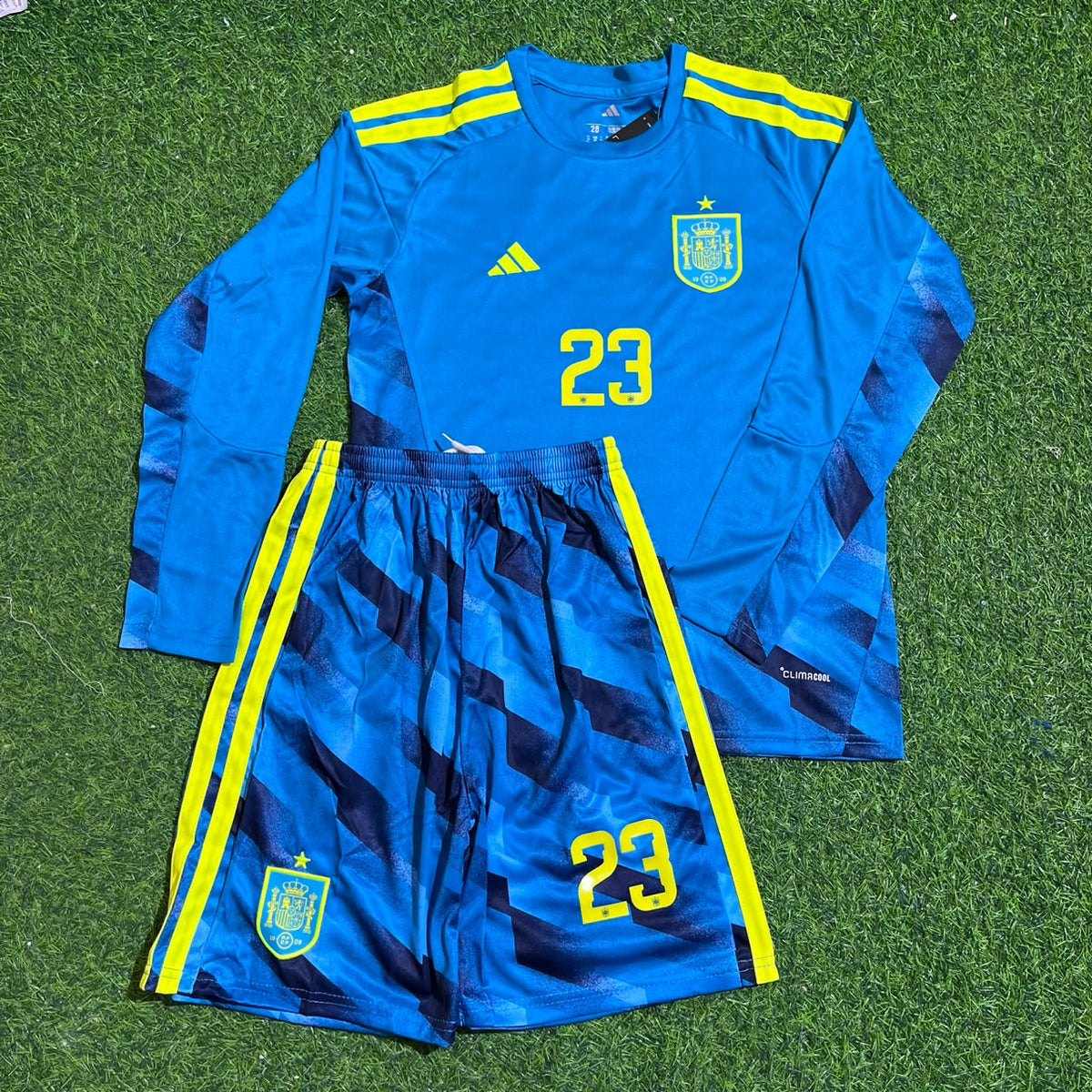 Unai Simon Spain Goalkeeper 2026 World Cup Long Sleeve Kids Blue Special Football Jersey – Front View