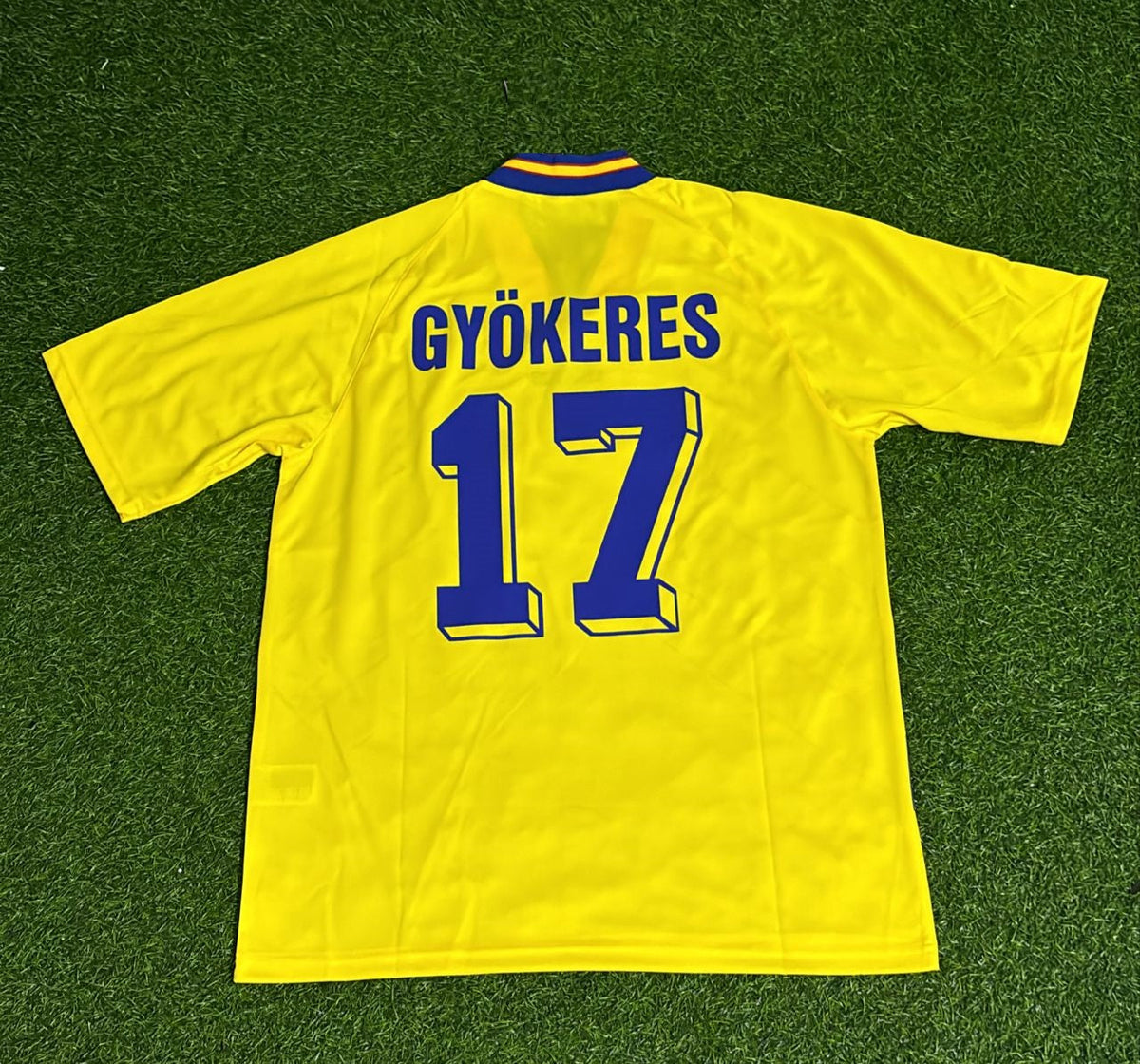 Viktor Gyökeres Sweden Retro Football Jersey – Detailed View