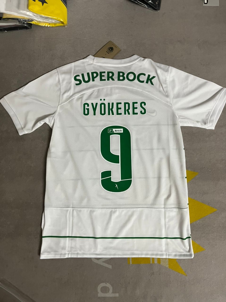 Viktor Gyökeres Sporting Lisbon Football Jersey – Front View