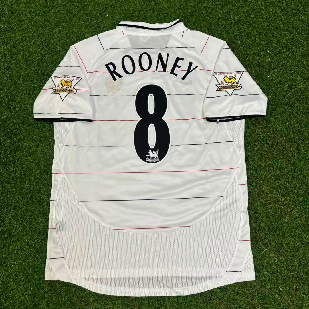 Manchester United 2003/2005 Retro Jersey – Wayne Rooney #8 – Back View