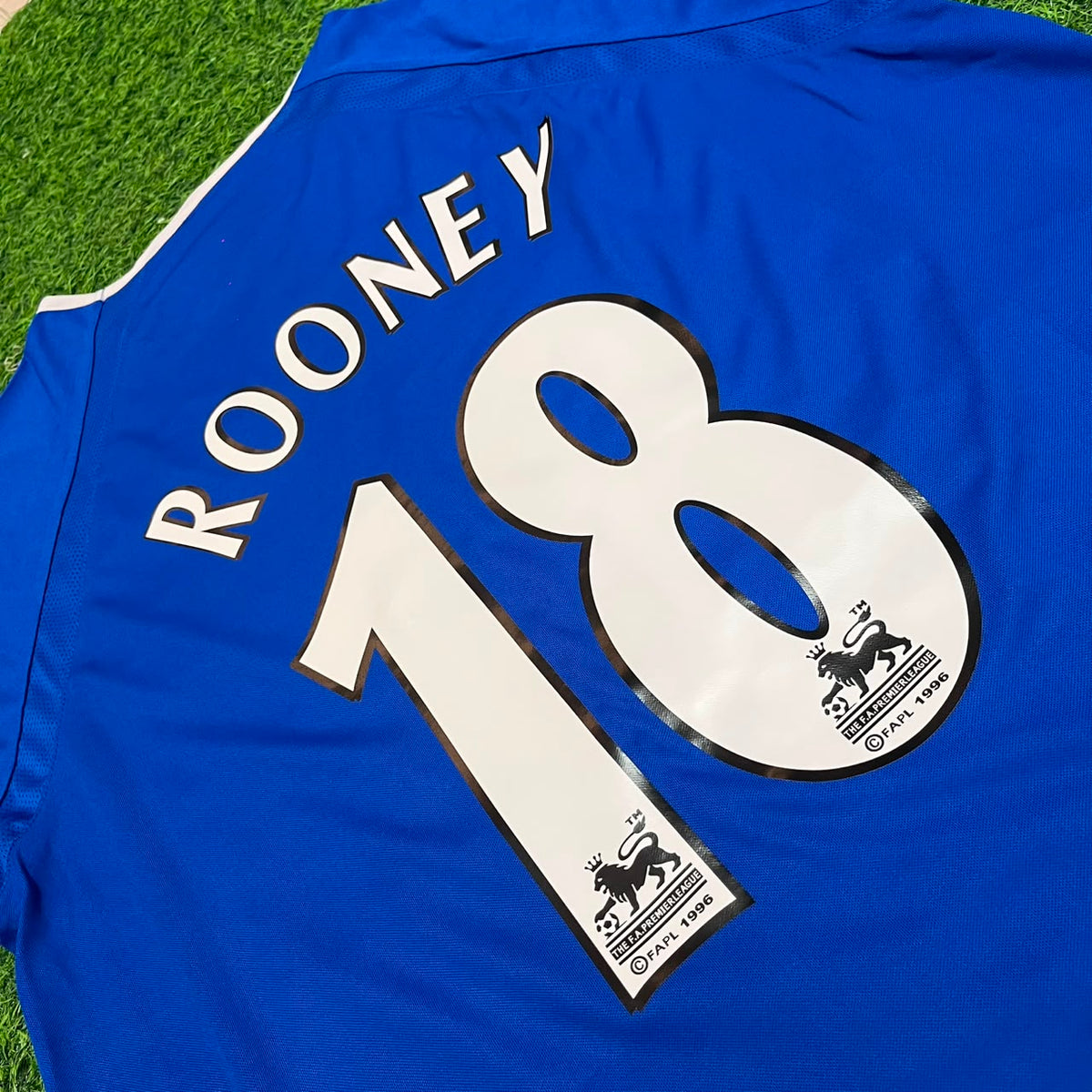 Wayne Rooney #18 Everton Fc Blue Retro Football Jersey – Detailed View