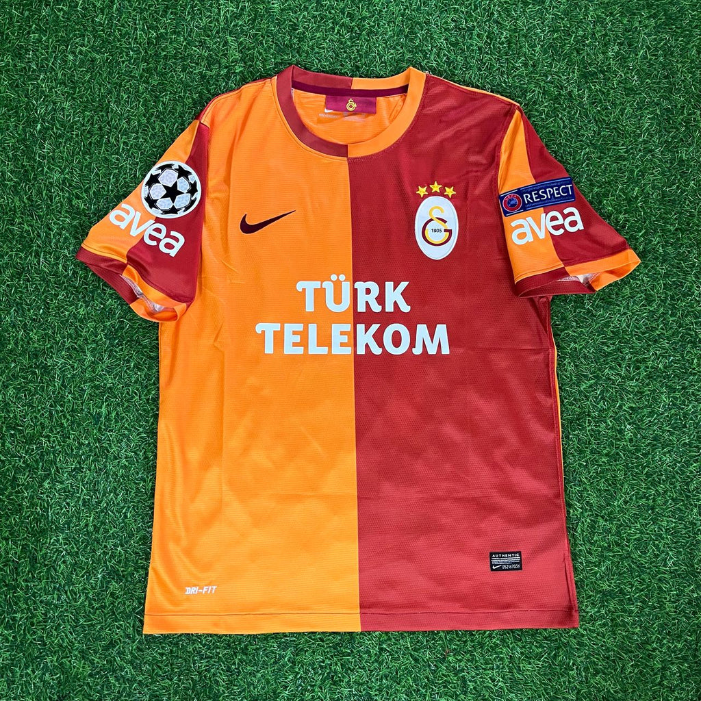 Wesley Sneijder 10 Galatasaray Retro 2013-2014 Formasi Home Jersey – Front View