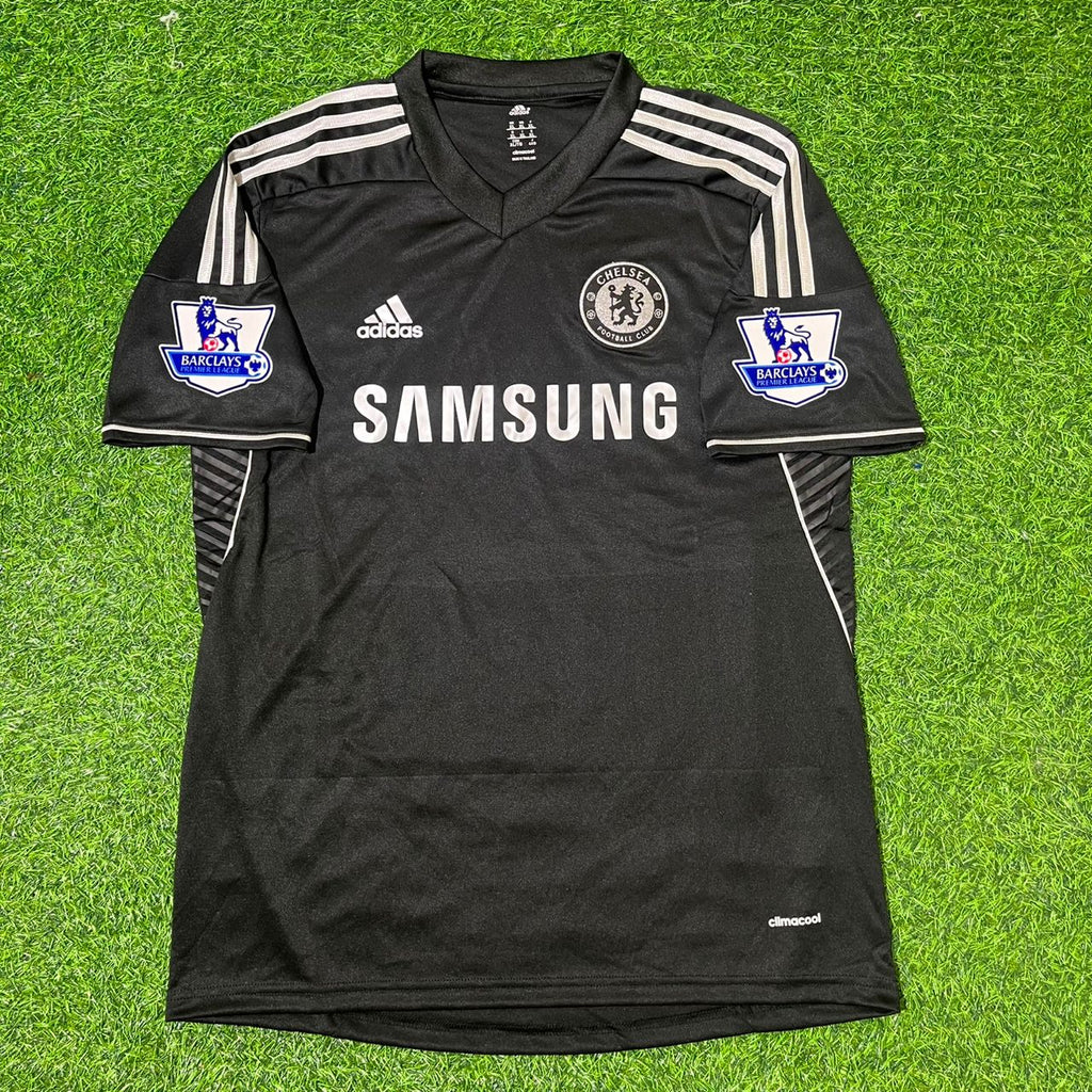 Willian Chelsea 2013-14 Black Retro Football Jersey – Front View