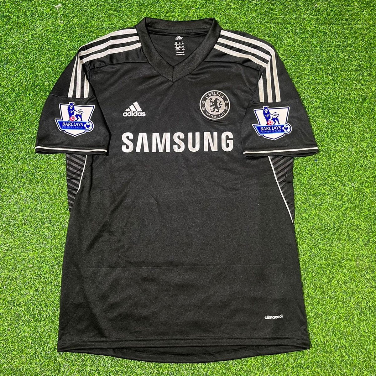 2013/14 Willian Chelsea Black Retro Football Jersey – Front View