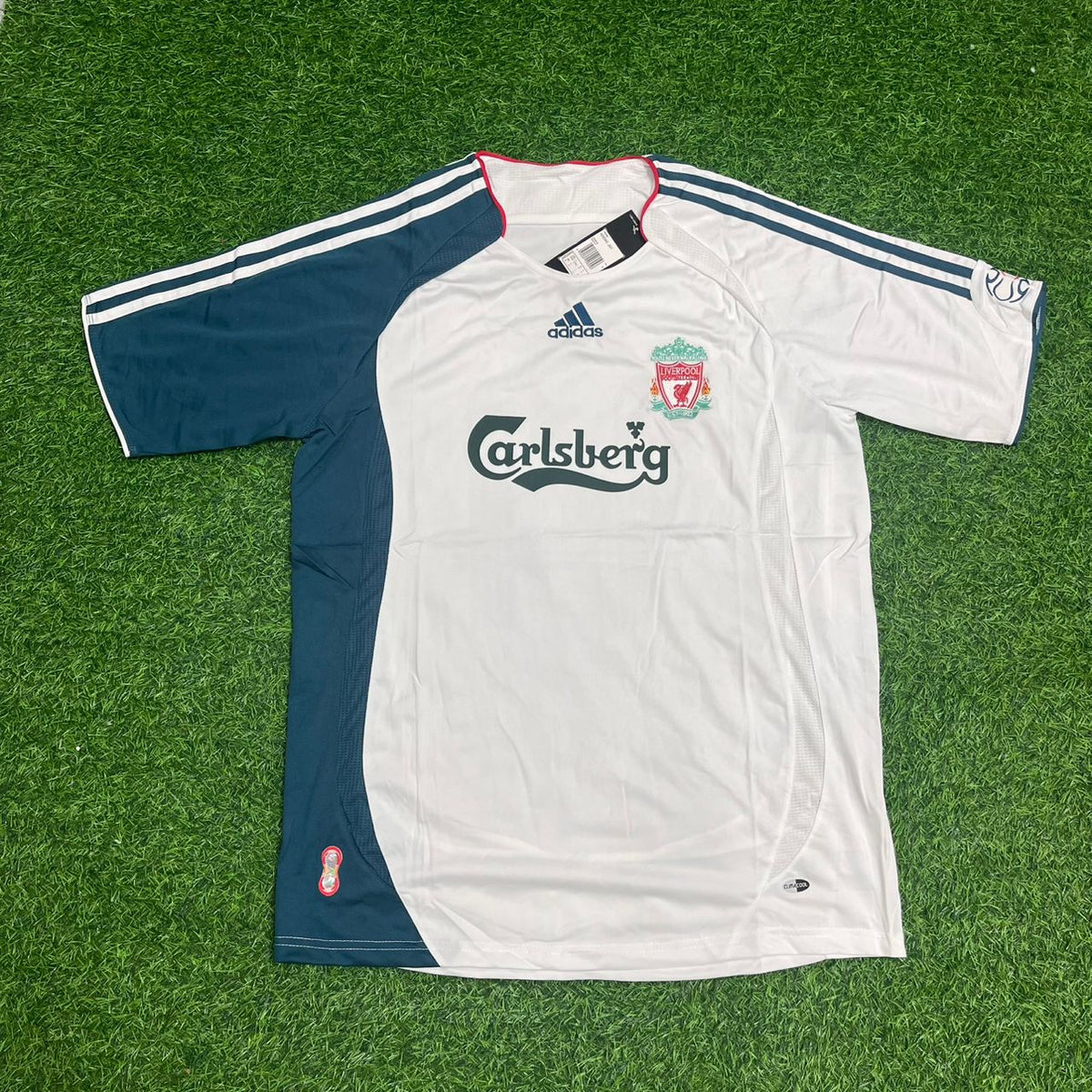 2006 Jamie Carragher Liverpool 2007 White Retro Football Jersey – Front View